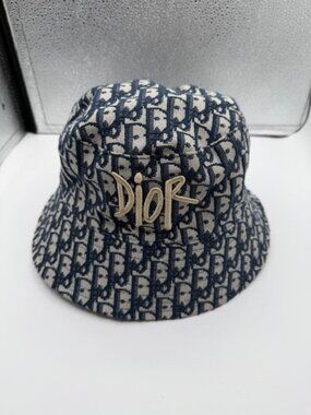 DIOR BUCKIET HAT